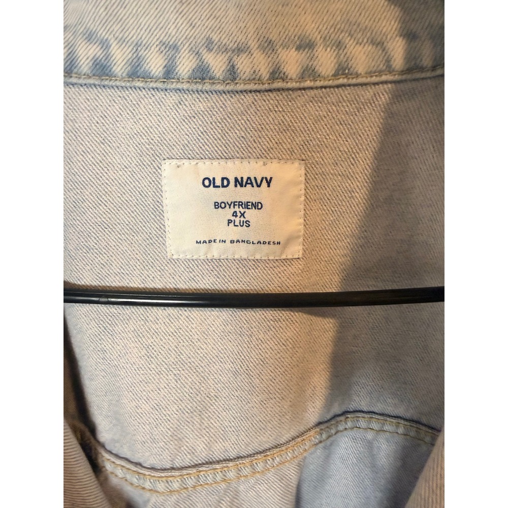 Old Navy Boyfriend Plus Light Wash Distressed Denim Trucker Jacket Women 4X Plus - Picture 3 of 9